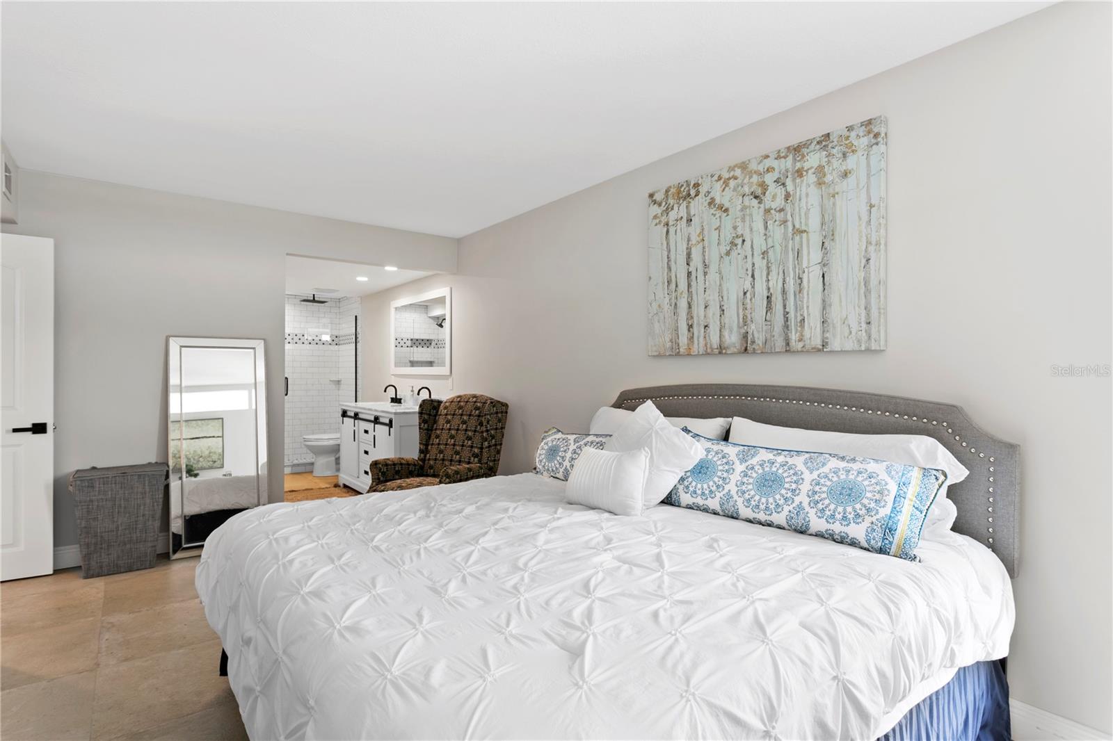 Image 41 of 73 For 7400 Sun Island Drive S 407