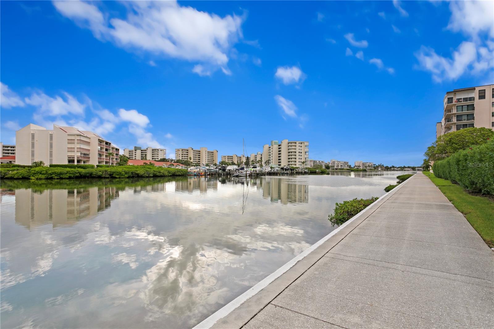 Image 66 of 73 For 7400 Sun Island Drive S 407