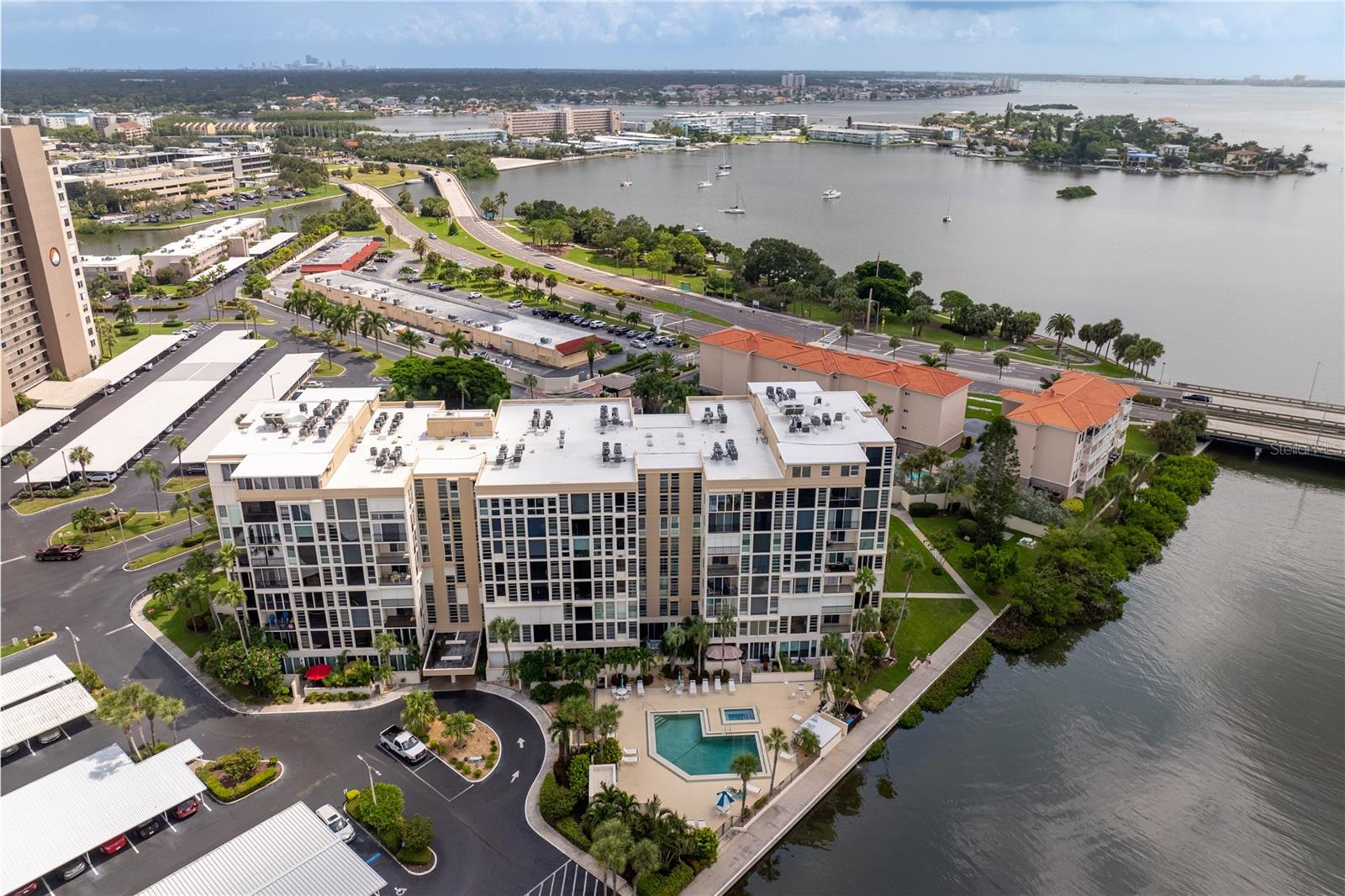 Image 8 of 73 For 7400 Sun Island Drive S 407