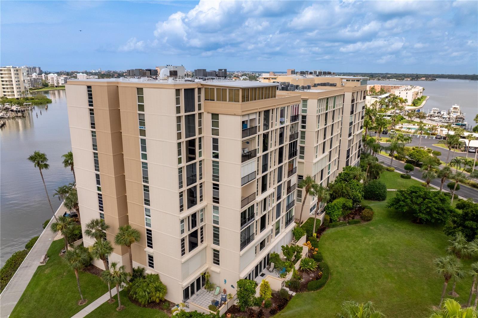 Image 9 of 73 For 7400 Sun Island Drive S 407