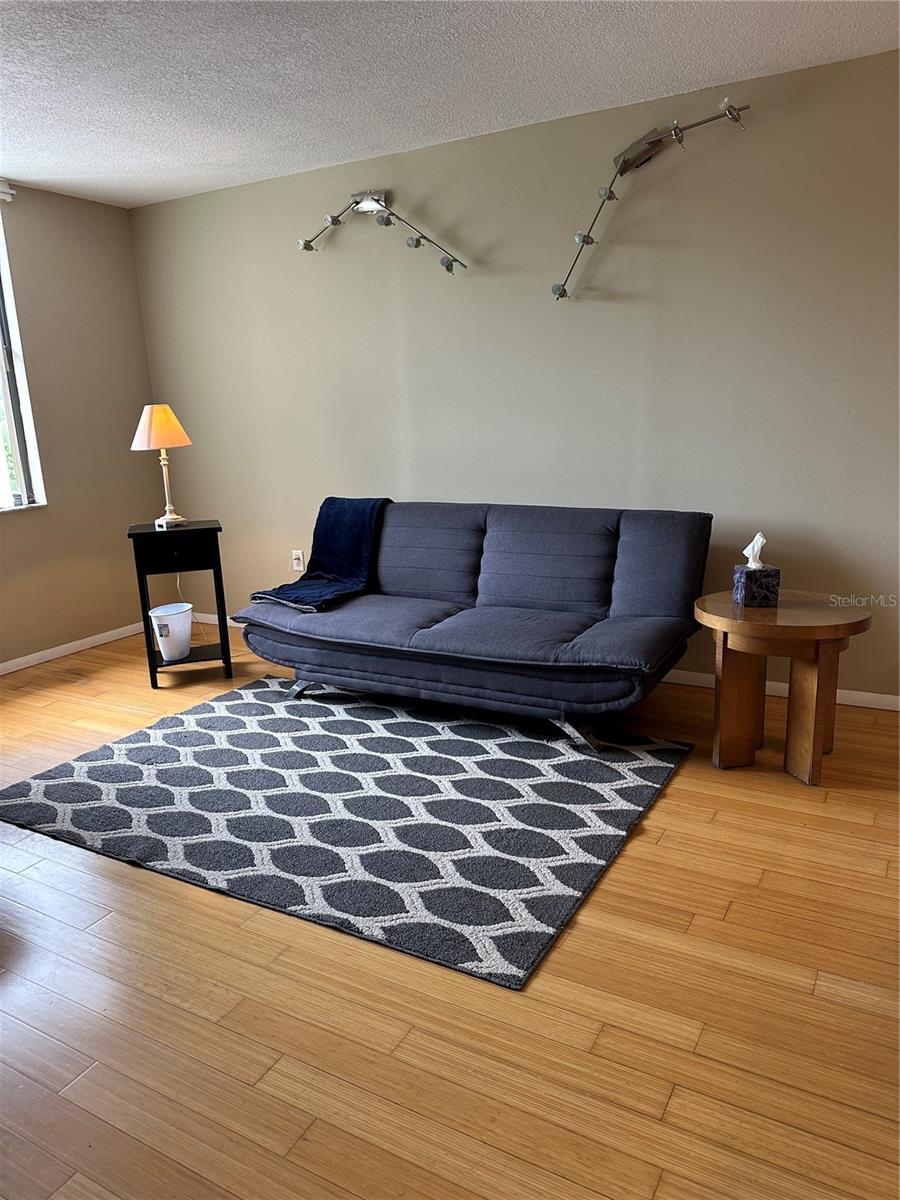 Image 6 of 35 For 701 Madison Avenue 405