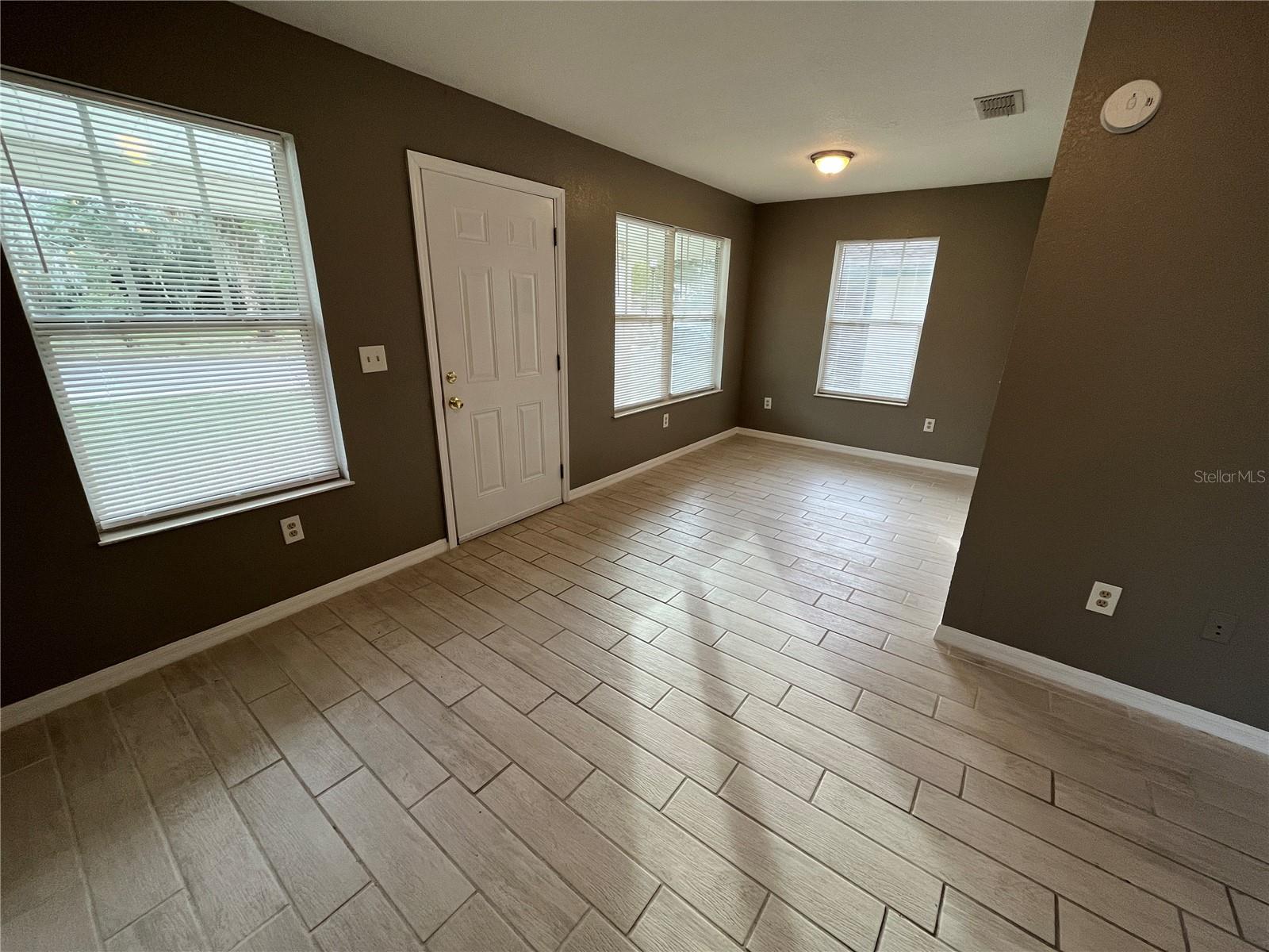 Image 2 of 10 For 717 Silver Springs Place