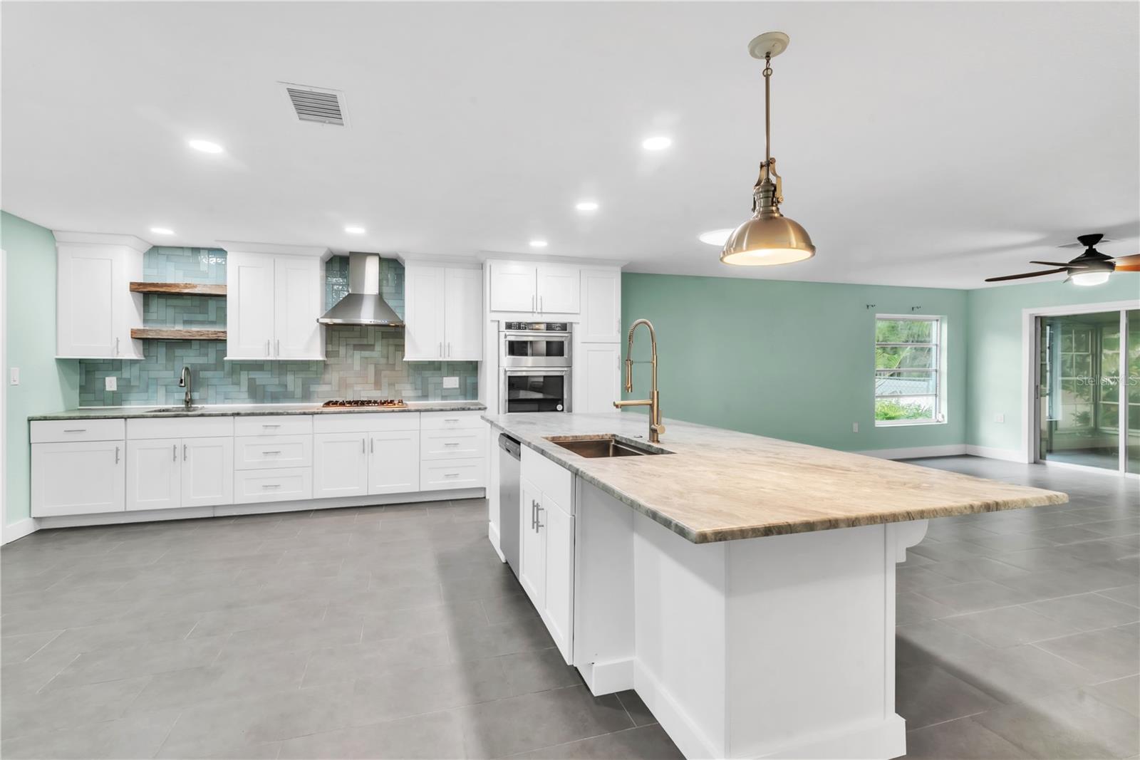 Image 11 of 42 For 3931 Headsail Drive