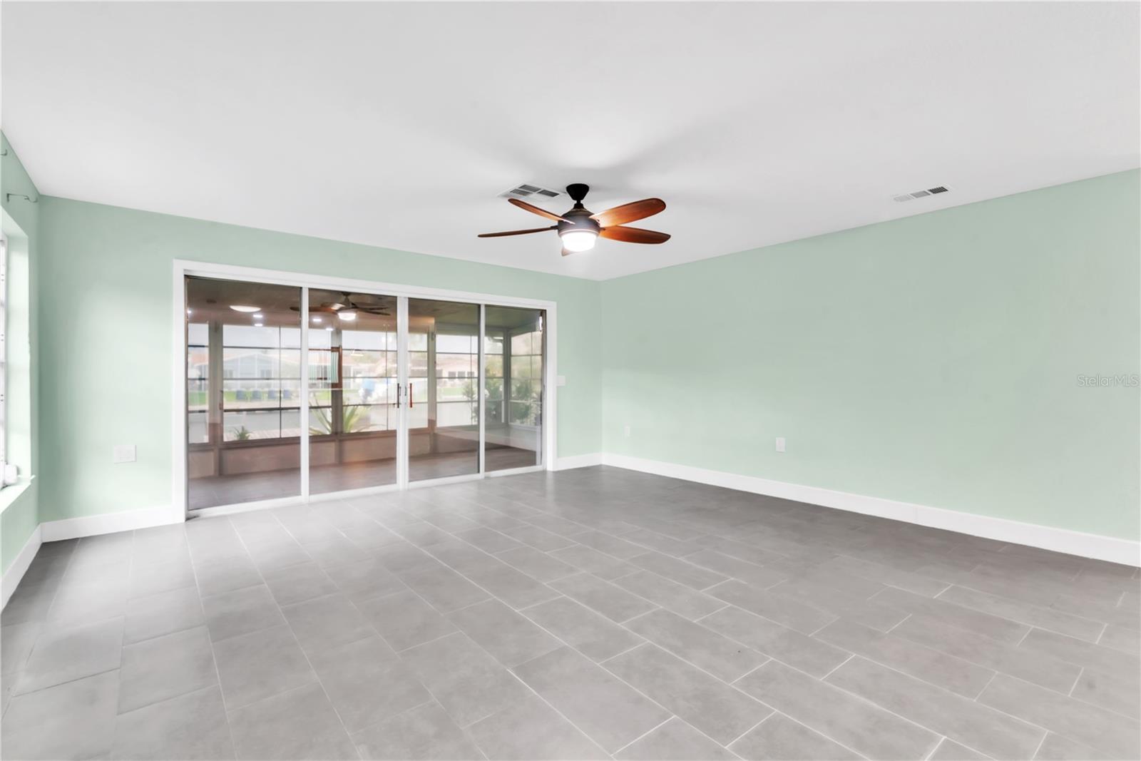 Image 14 of 42 For 3931 Headsail Drive