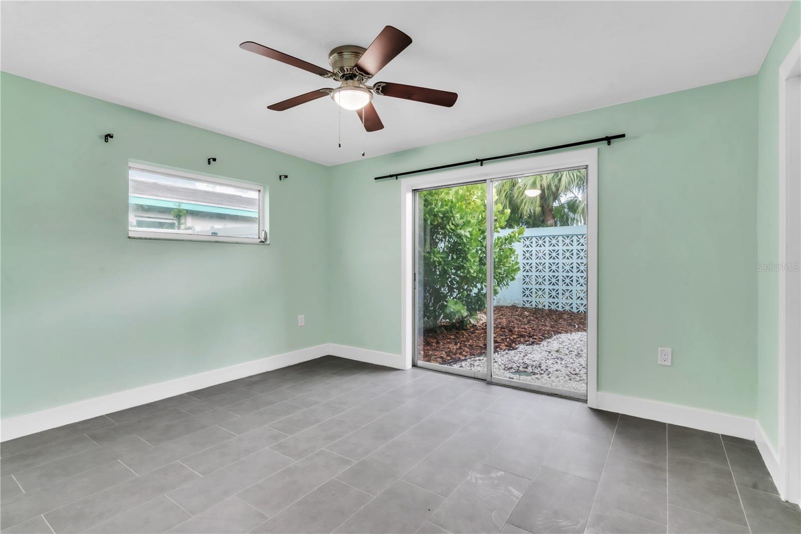 Image 23 of 42 For 3931 Headsail Drive