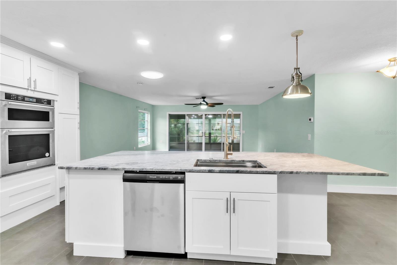 Image 7 of 42 For 3931 Headsail Drive