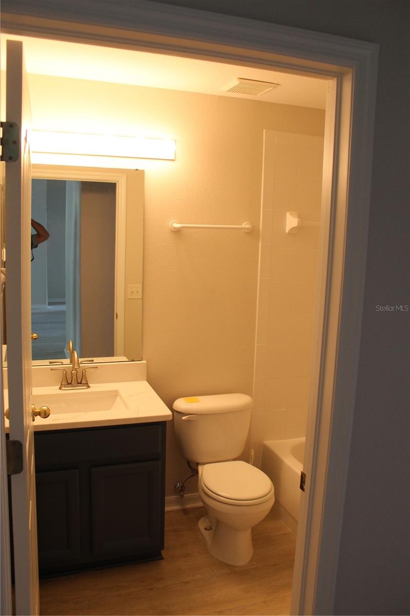 Image 22 of 35 For 11737 Carrollwood Cove Drive