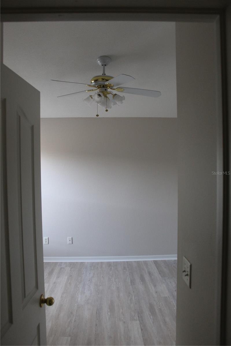 Image 23 of 35 For 11737 Carrollwood Cove Drive