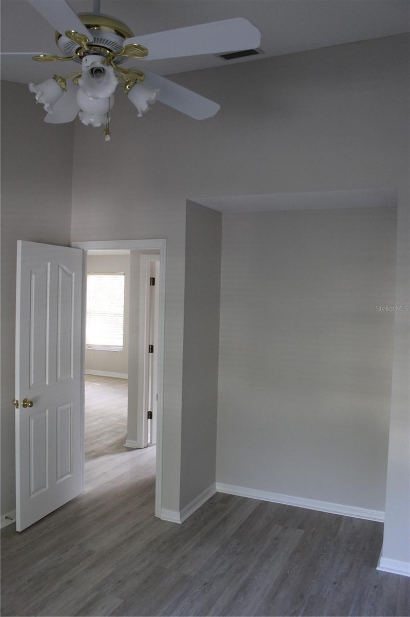 Image 27 of 35 For 11737 Carrollwood Cove Drive