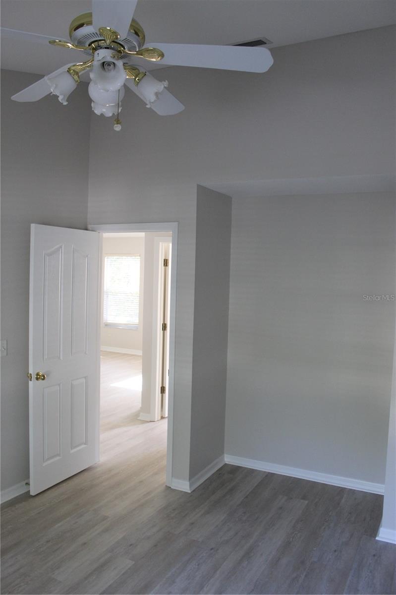 Image 39 of 41 For 11737 Carrollwood Cove Drive