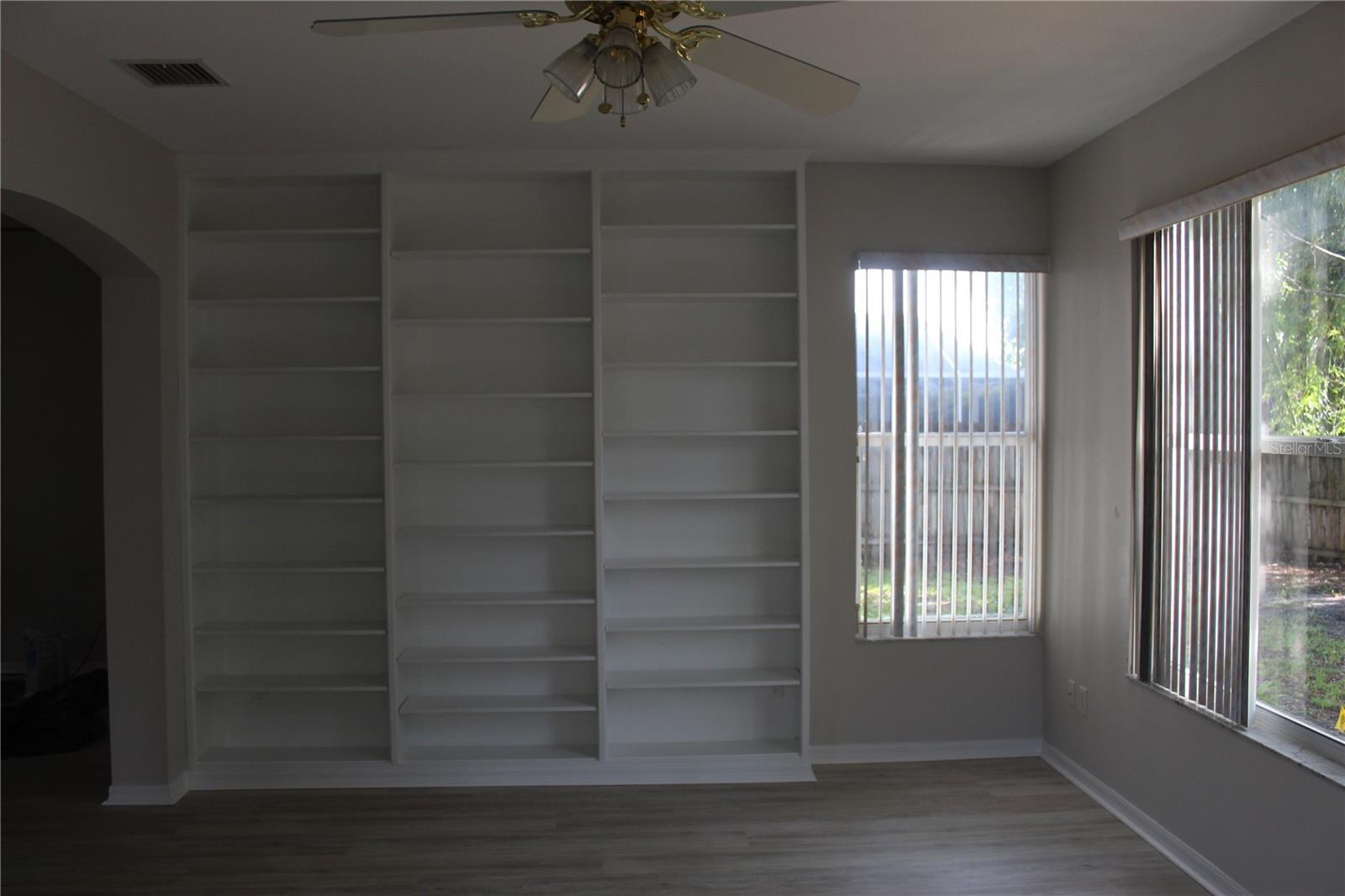 Image 9 of 35 For 11737 Carrollwood Cove Drive