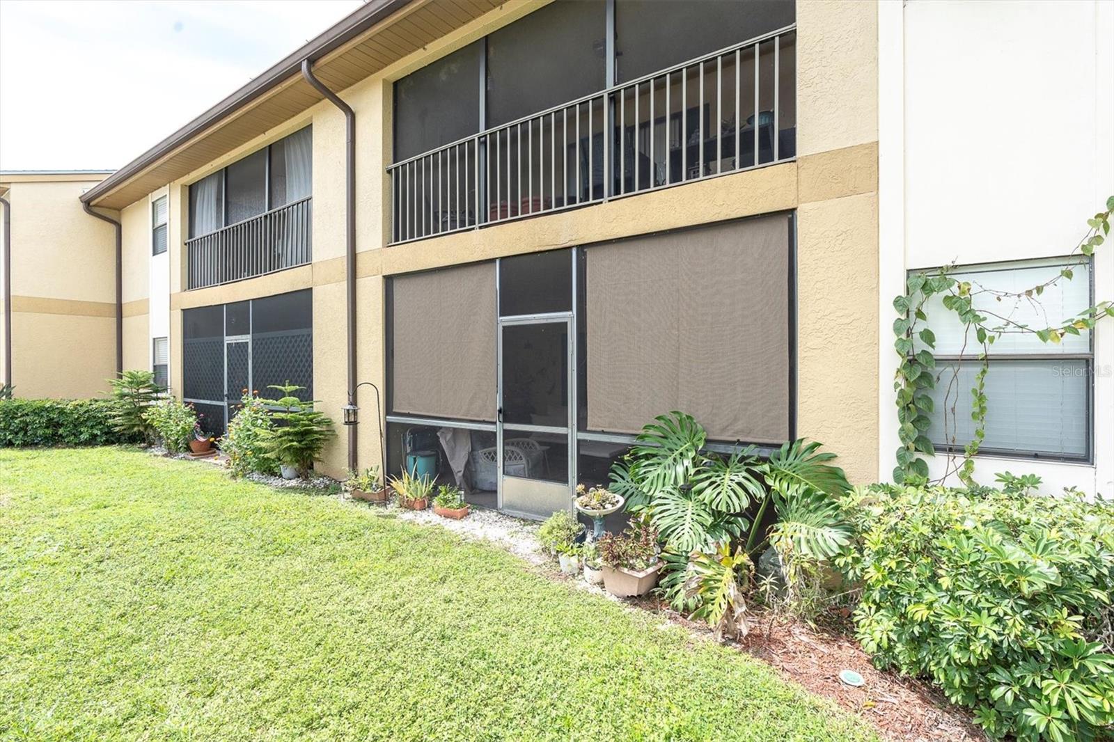 Image 23 of 42 For 12293 Sailwinds Drive 104