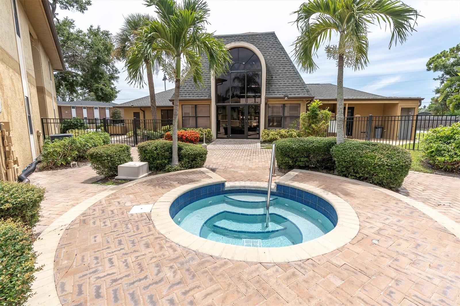 Image 31 of 42 For 12293 Sailwinds Drive 104