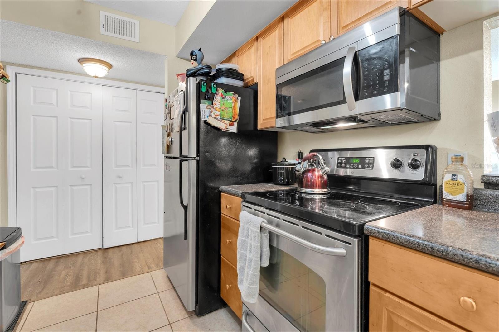 Image 6 of 42 For 12293 Sailwinds Drive 104
