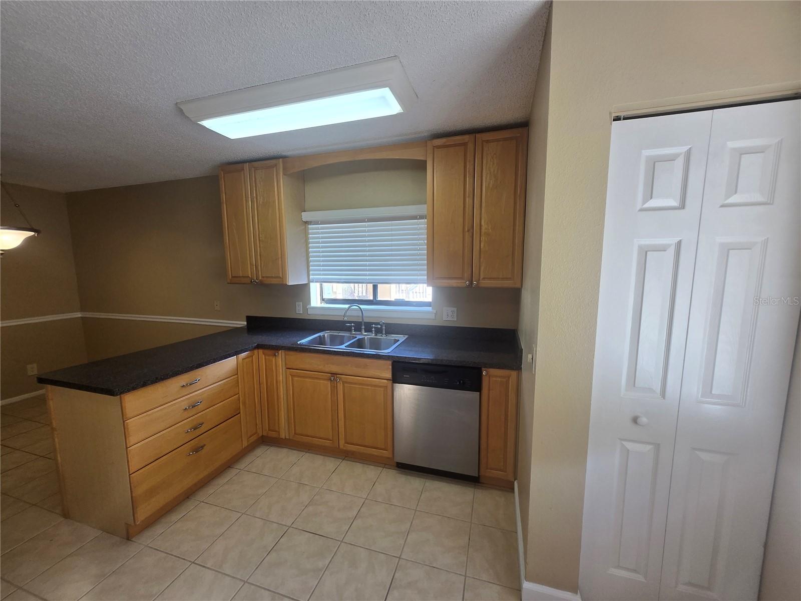 Image 18 of 28 For 1550 Belcher Road 432