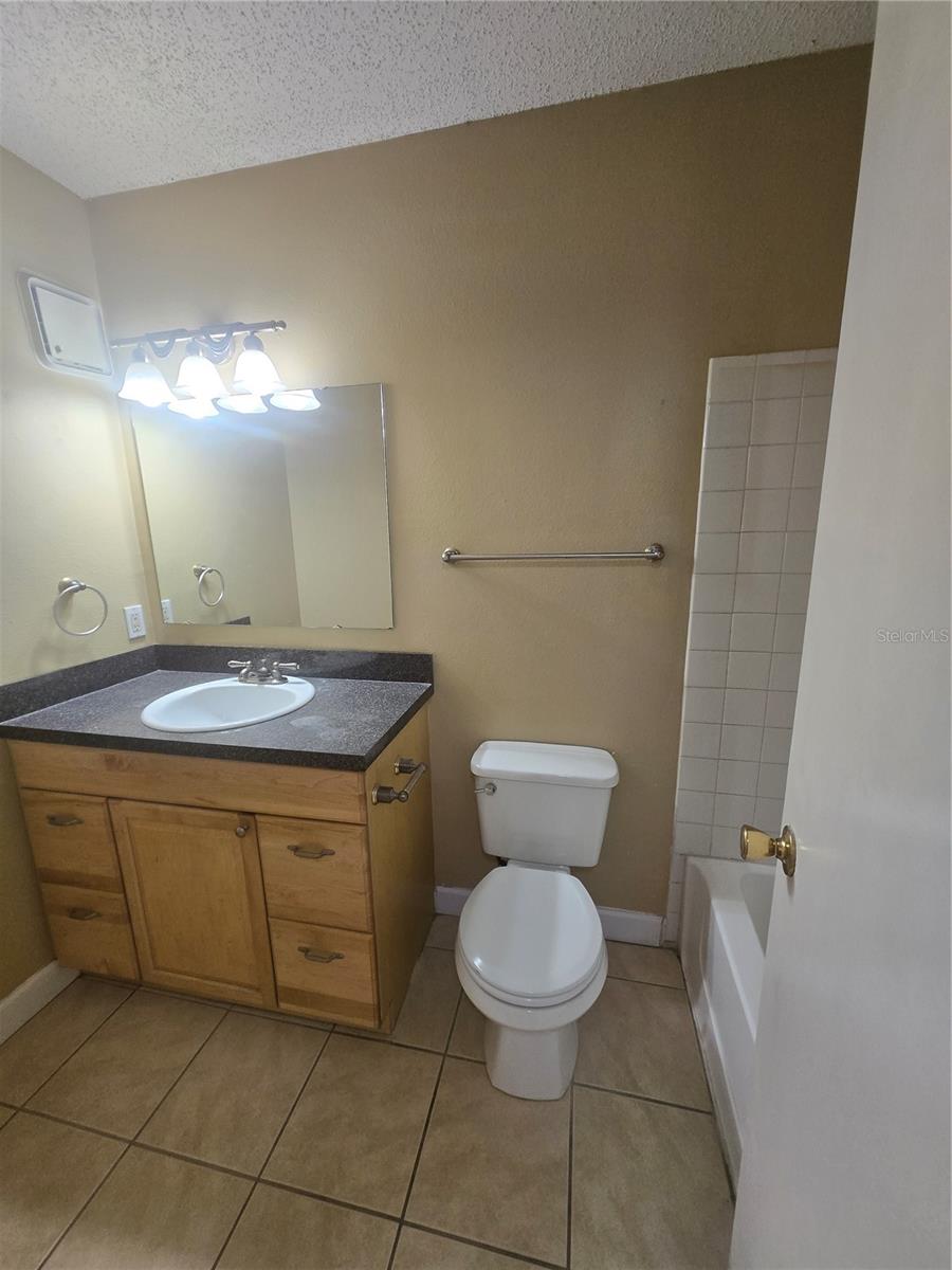 Image 21 of 28 For 1550 Belcher Road 432