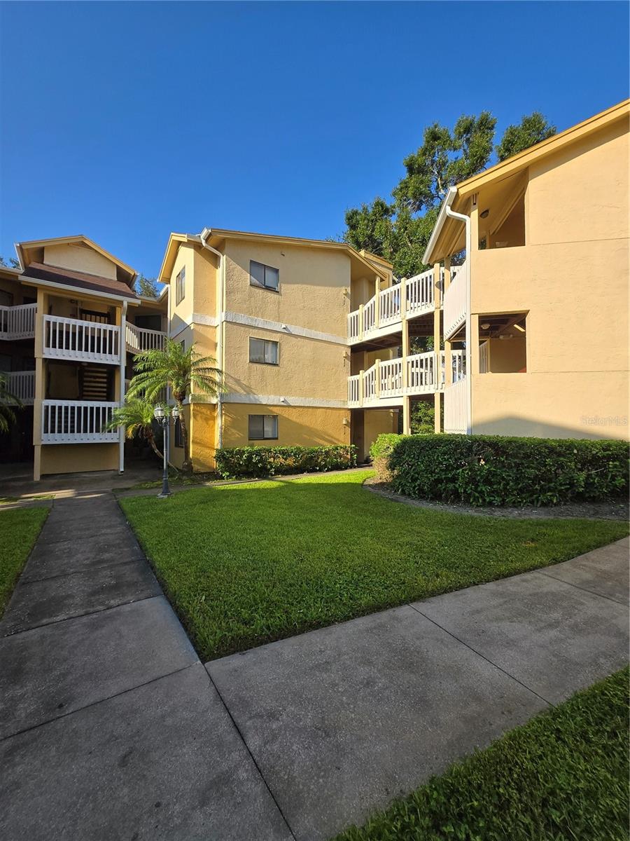 Image 4 of 28 For 1550 Belcher Road 432