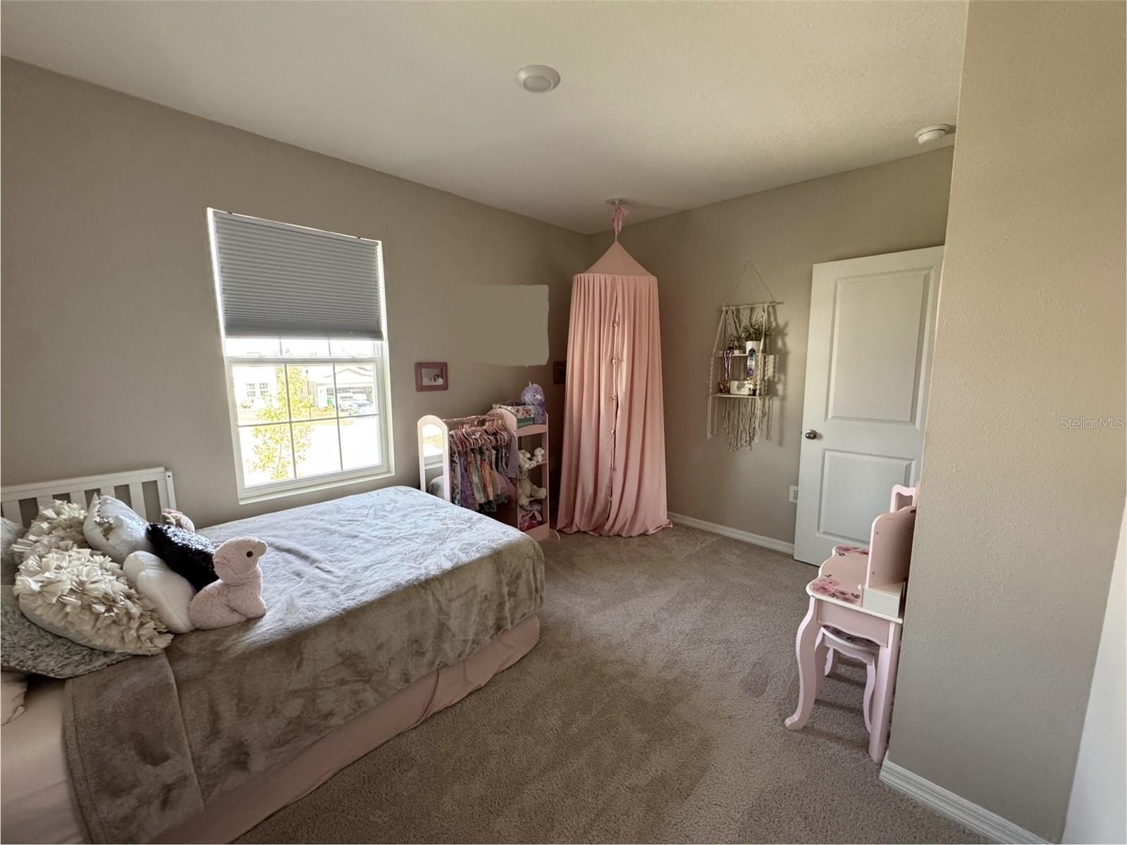 Image 18 of 39 For 5525 Thistle Field Court