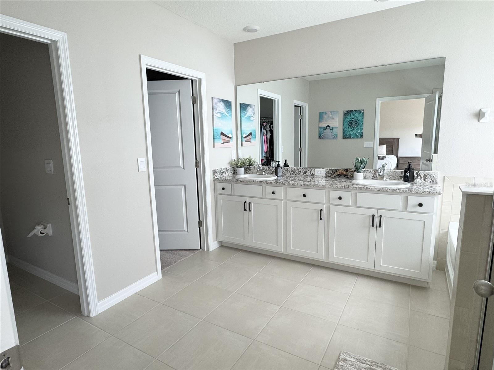Image 24 of 39 For 5525 Thistle Field Court