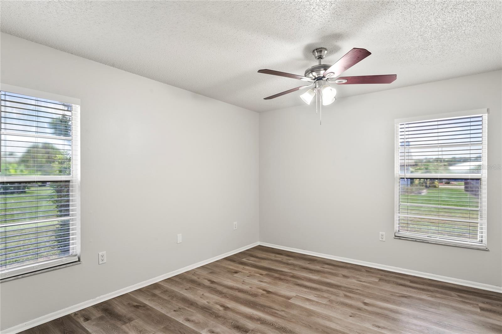 Image 15 of 26 For 6501 14th Avenue W