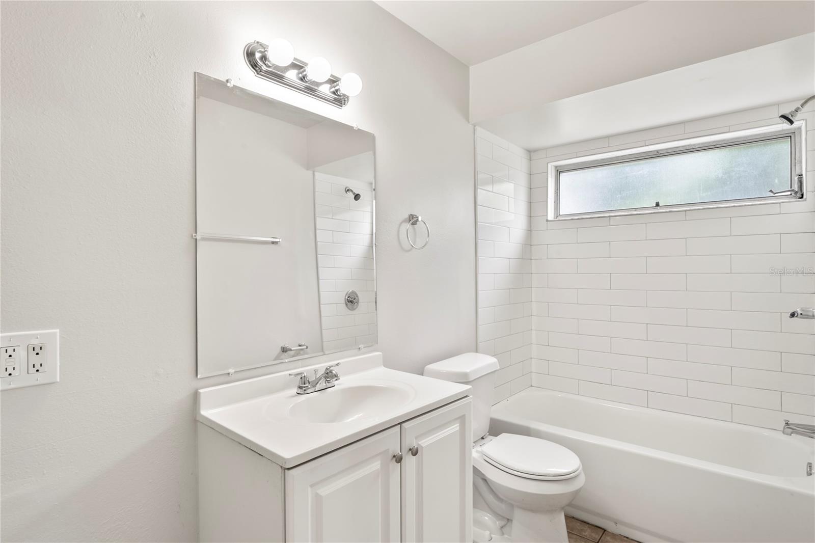 Image 17 of 26 For 6501 14th Avenue W