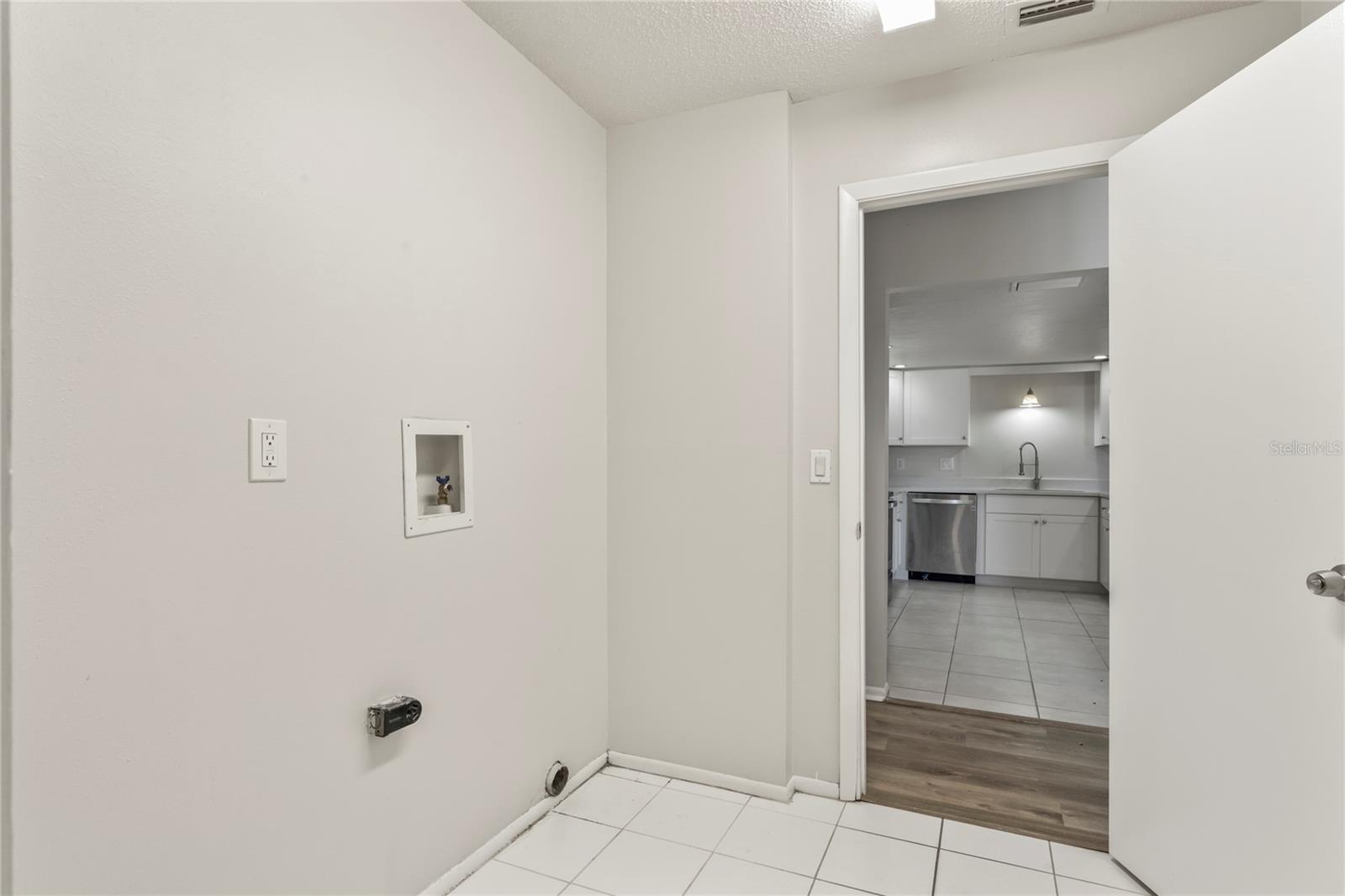 Image 22 of 26 For 6501 14th Avenue W