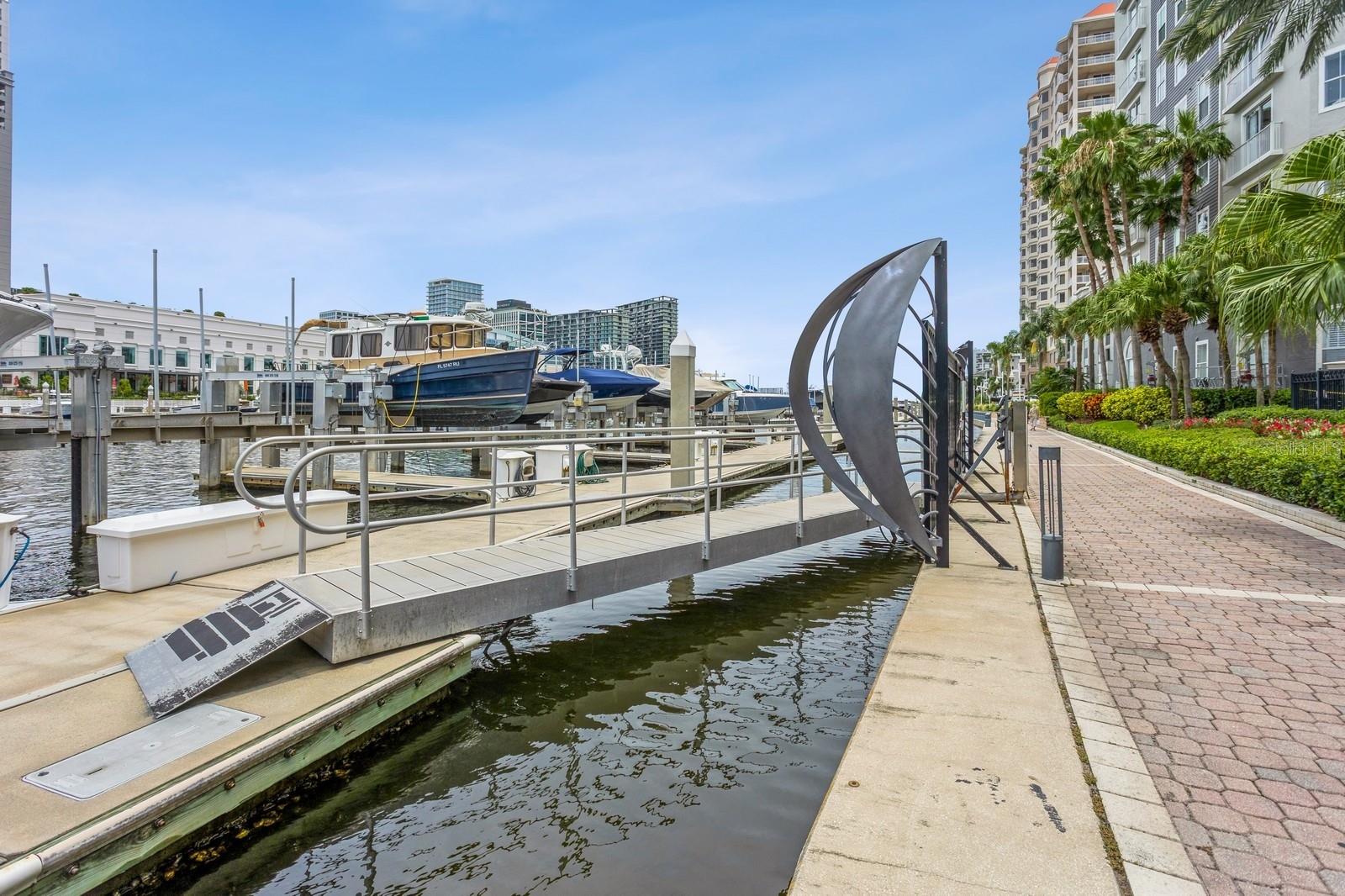 Image 6 of 48 For 700 Harbour Island Boulevard 722