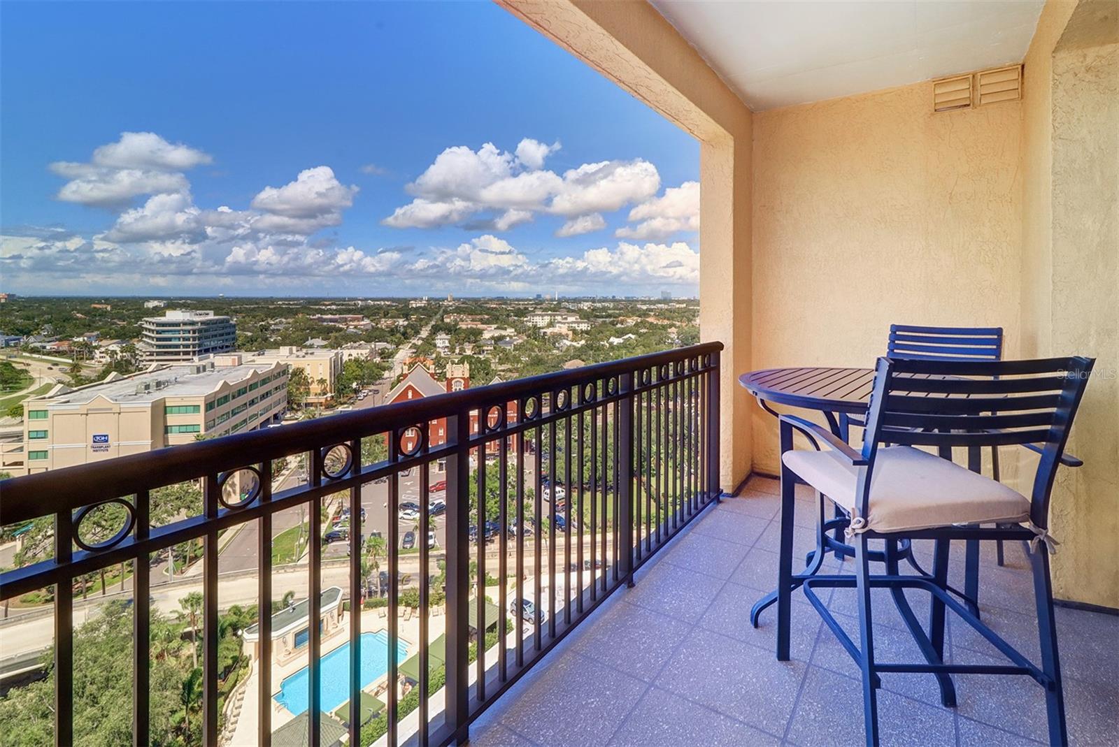 Image 11 of 37 For 345 Bayshore Boulevard 1611