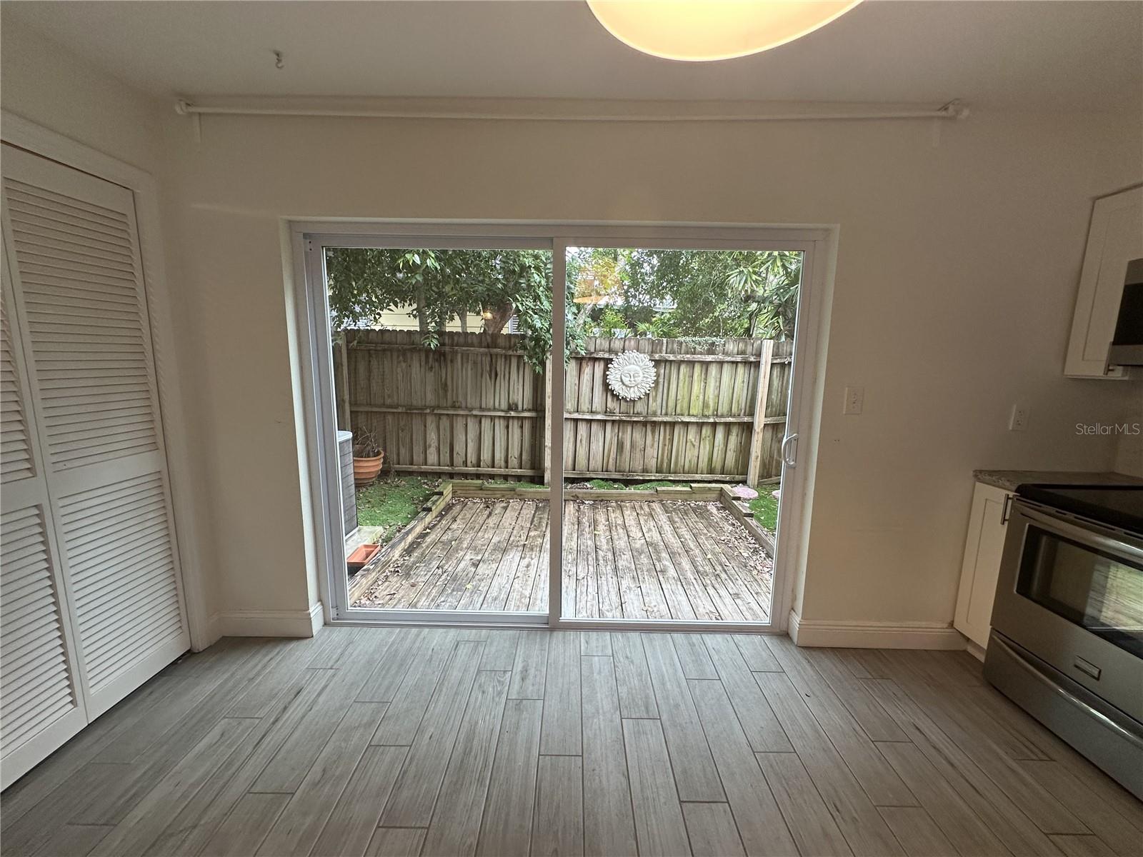 Image 10 of 23 For 308 Bungalow Park Avenue A