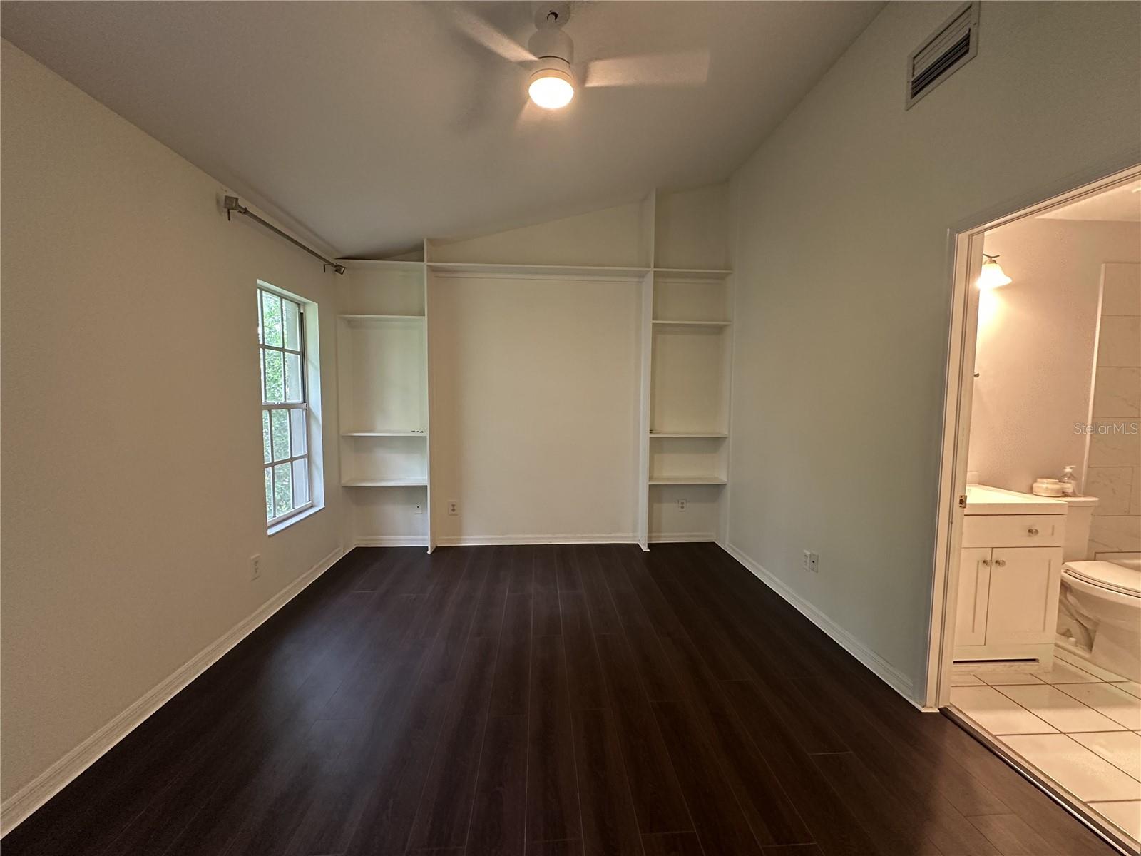 Image 17 of 23 For 308 Bungalow Park Avenue A