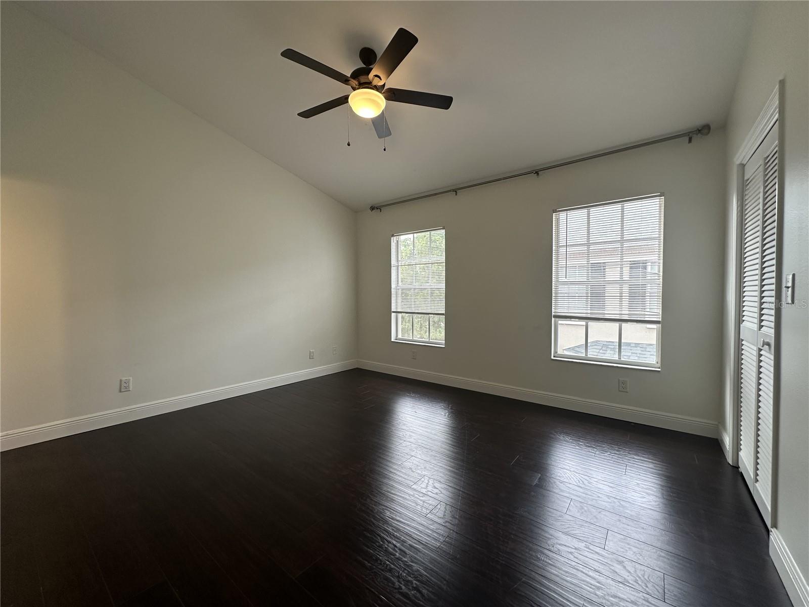 Image 20 of 23 For 308 Bungalow Park Avenue A