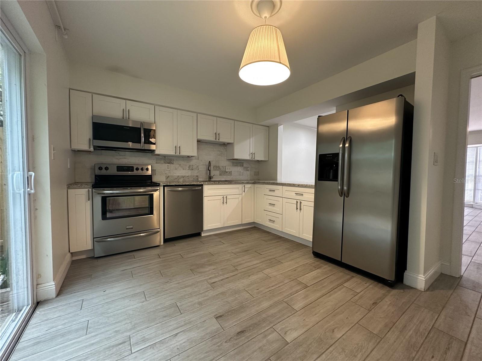 Image 9 of 23 For 308 Bungalow Park Avenue A