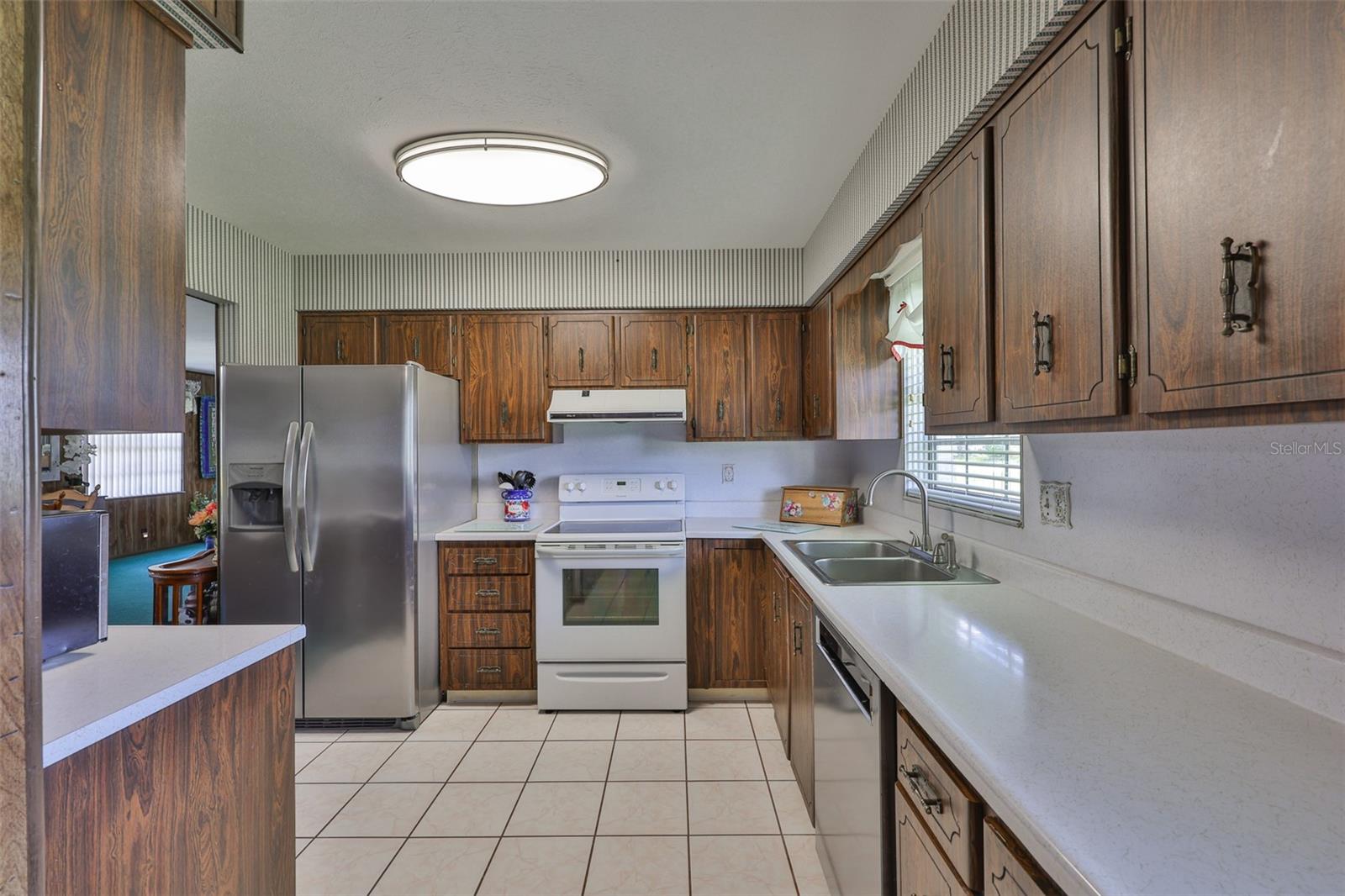 Image 13 of 39 For 11350 Poinsettia Street