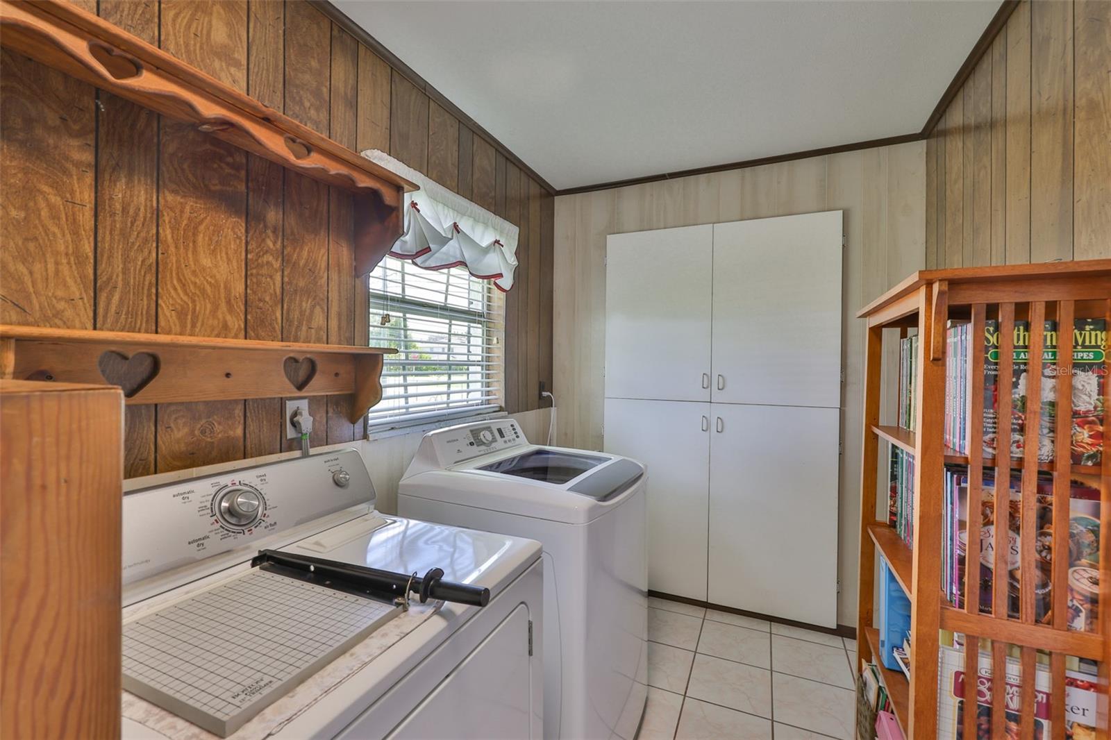 Image 17 of 39 For 11350 Poinsettia Street