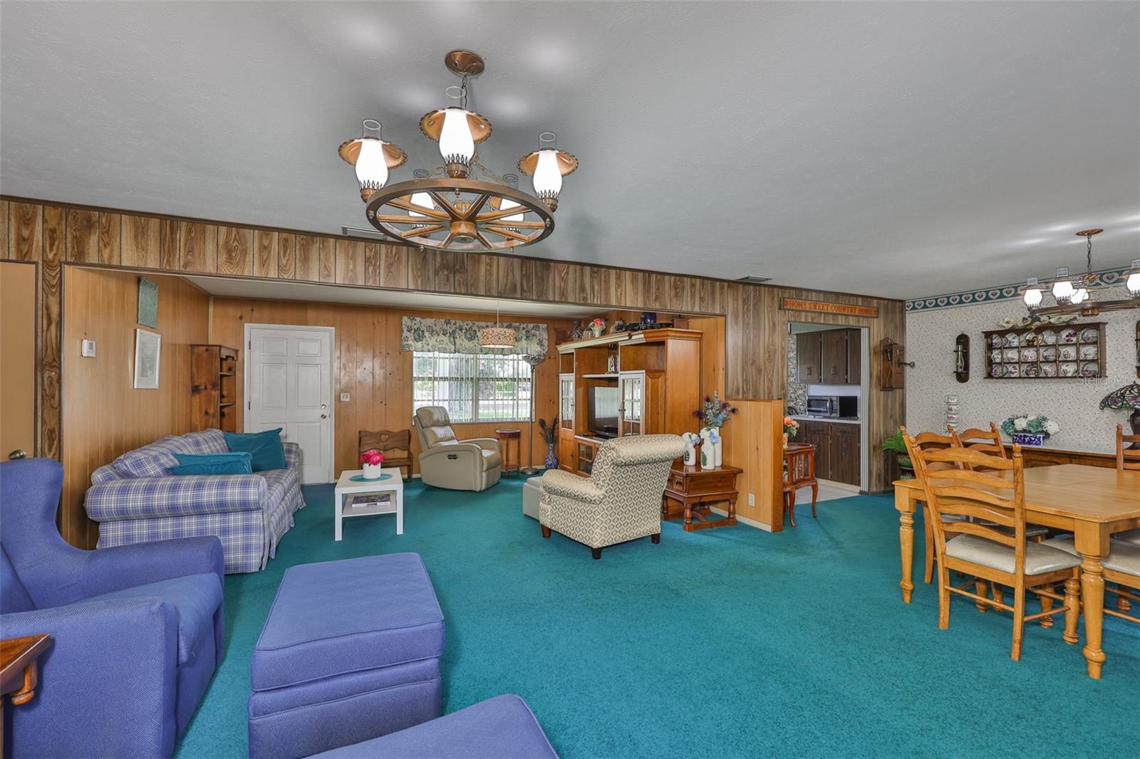 Image 6 of 39 For 11350 Poinsettia Street