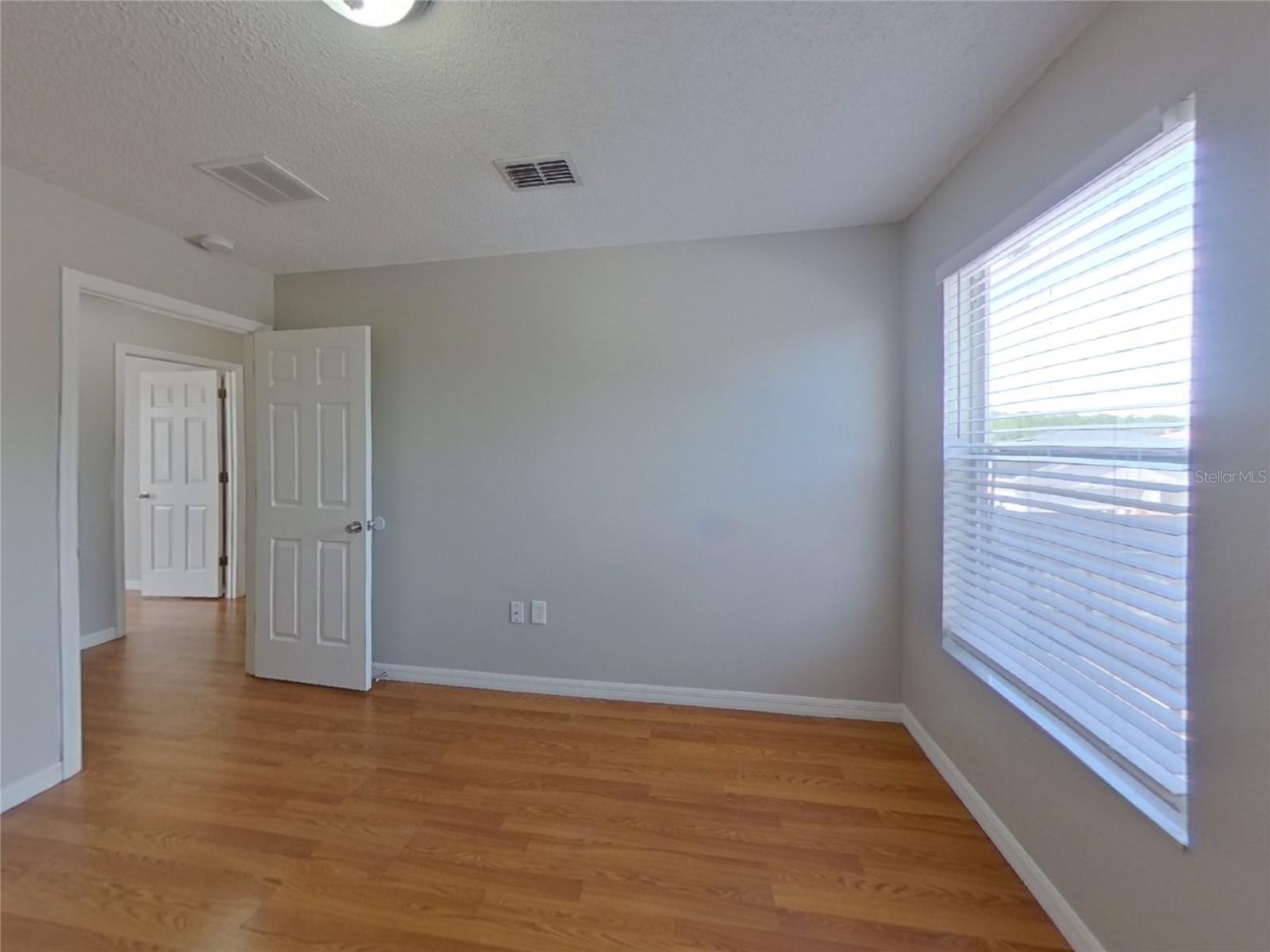 Image 13 of 18 For 1102 Chesterfield Court