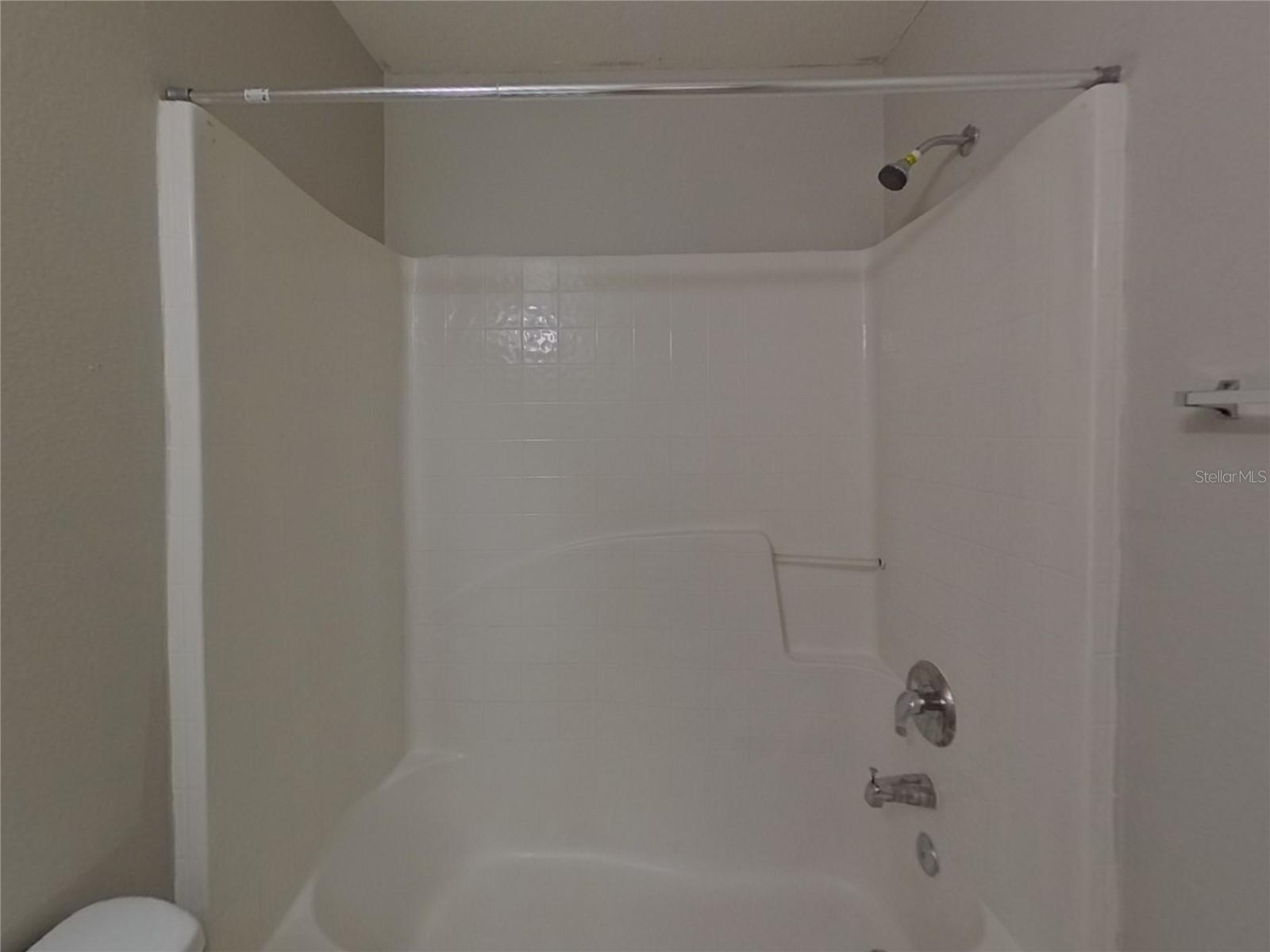 Image 15 of 18 For 1102 Chesterfield Court
