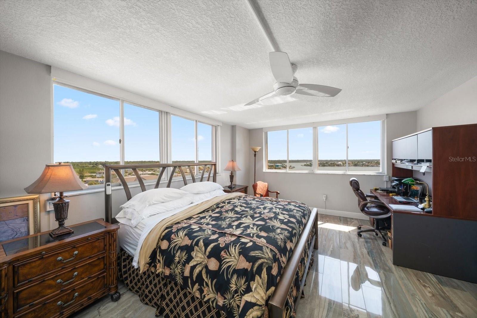 Image 14 of 36 For 17920 Gulf Boulevard 807