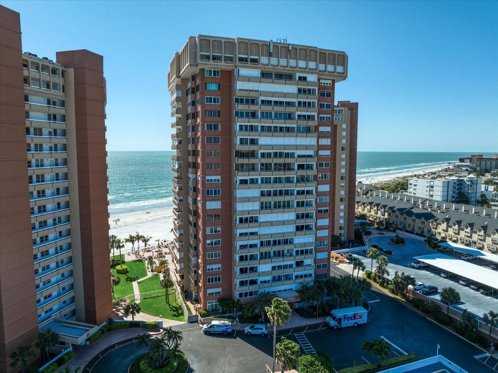 Image 2 of 36 For 17920 Gulf Boulevard 807
