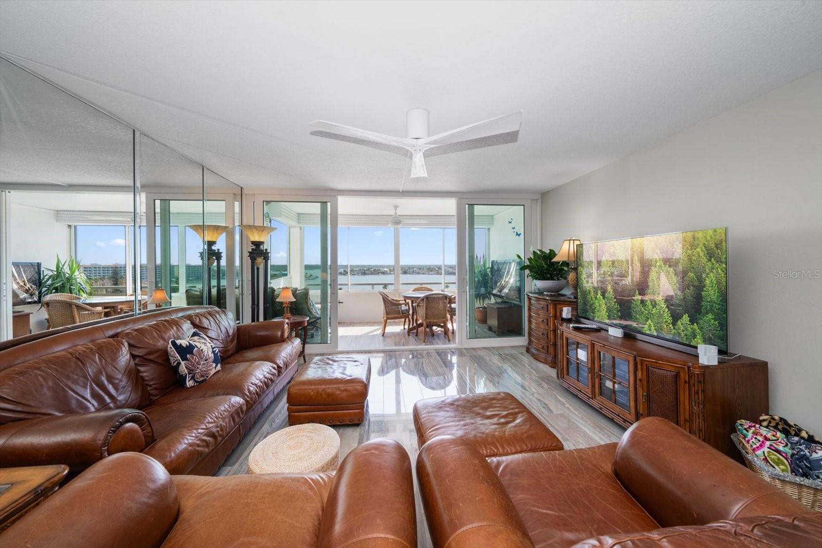 Image 8 of 36 For 17920 Gulf Boulevard 807