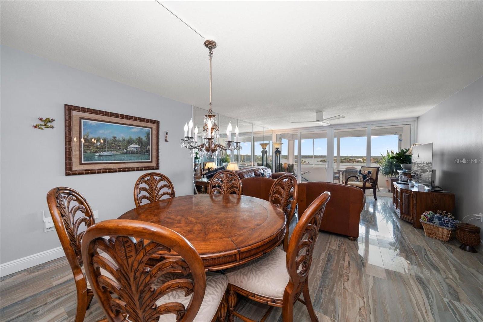 Image 9 of 36 For 17920 Gulf Boulevard 807