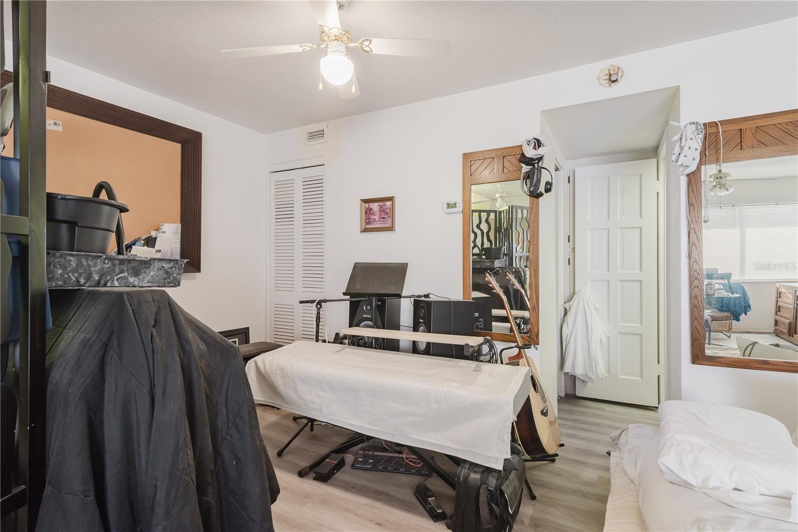 Image 11 of 35 For 8950 Park Boulevard 702