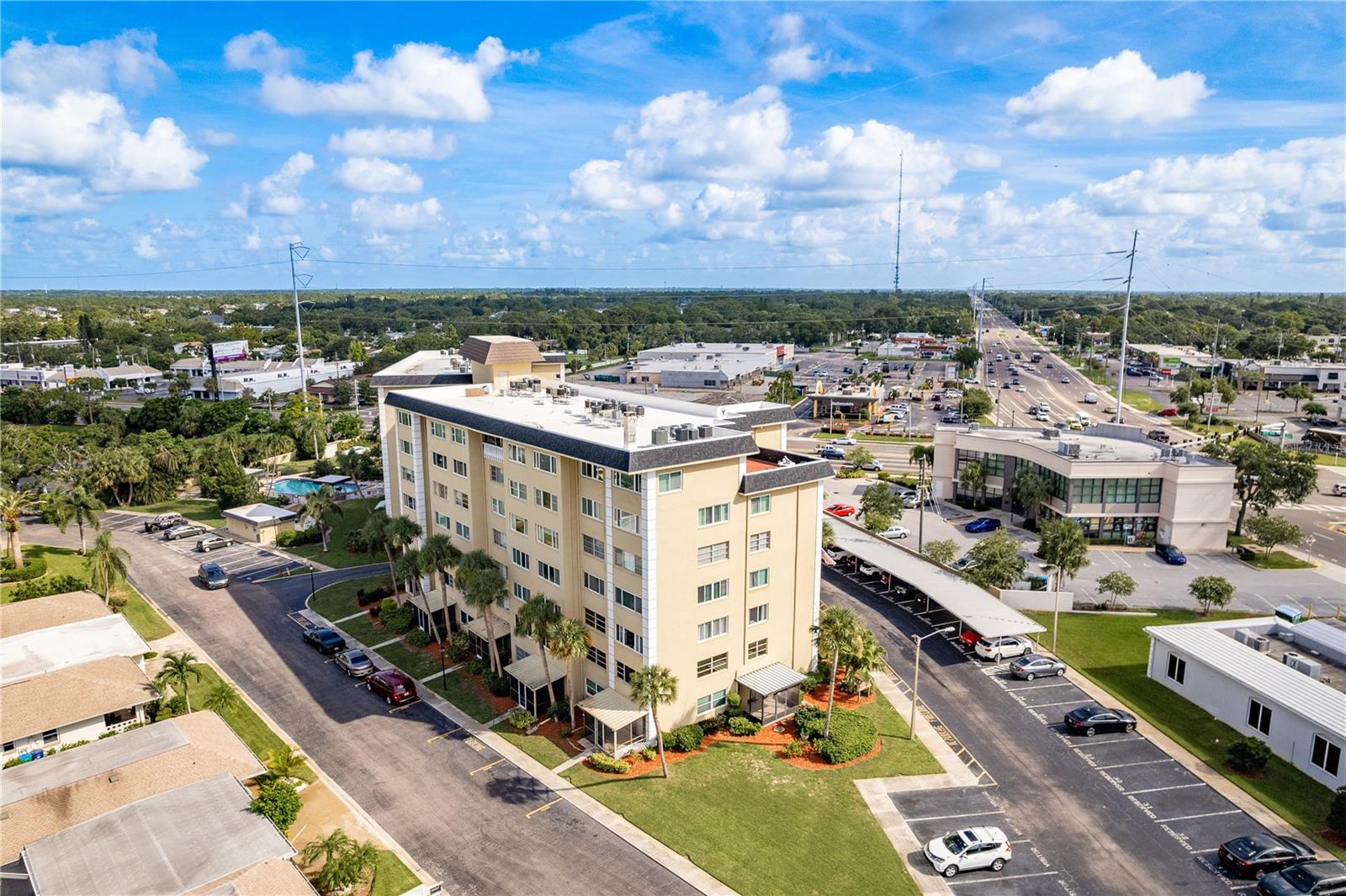 Image 26 of 35 For 8950 Park Boulevard 702