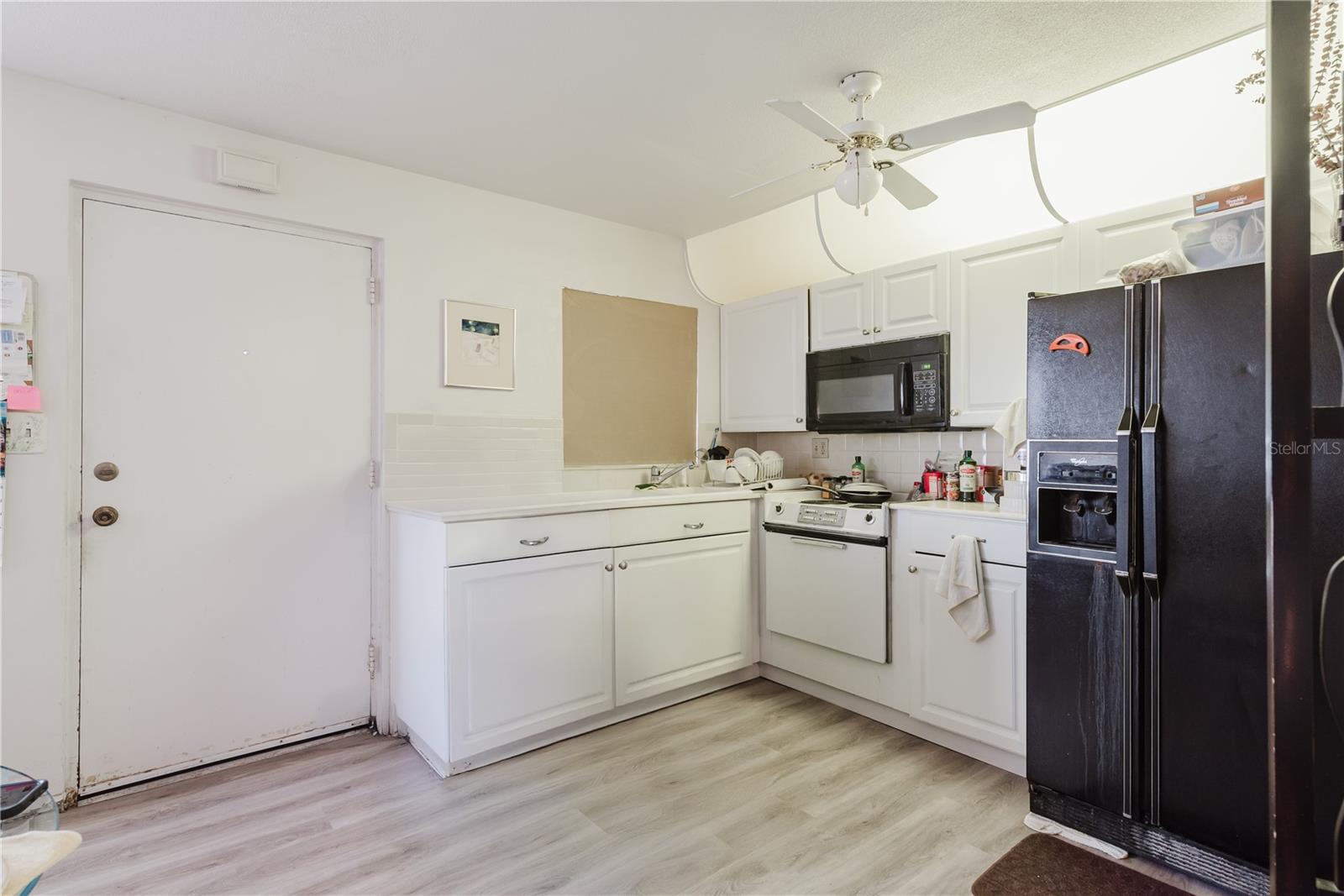Image 8 of 35 For 8950 Park Boulevard 702