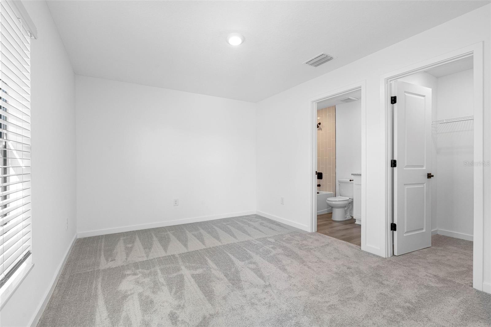 Image 6 of 7 For 6093 Deltona Boulevard