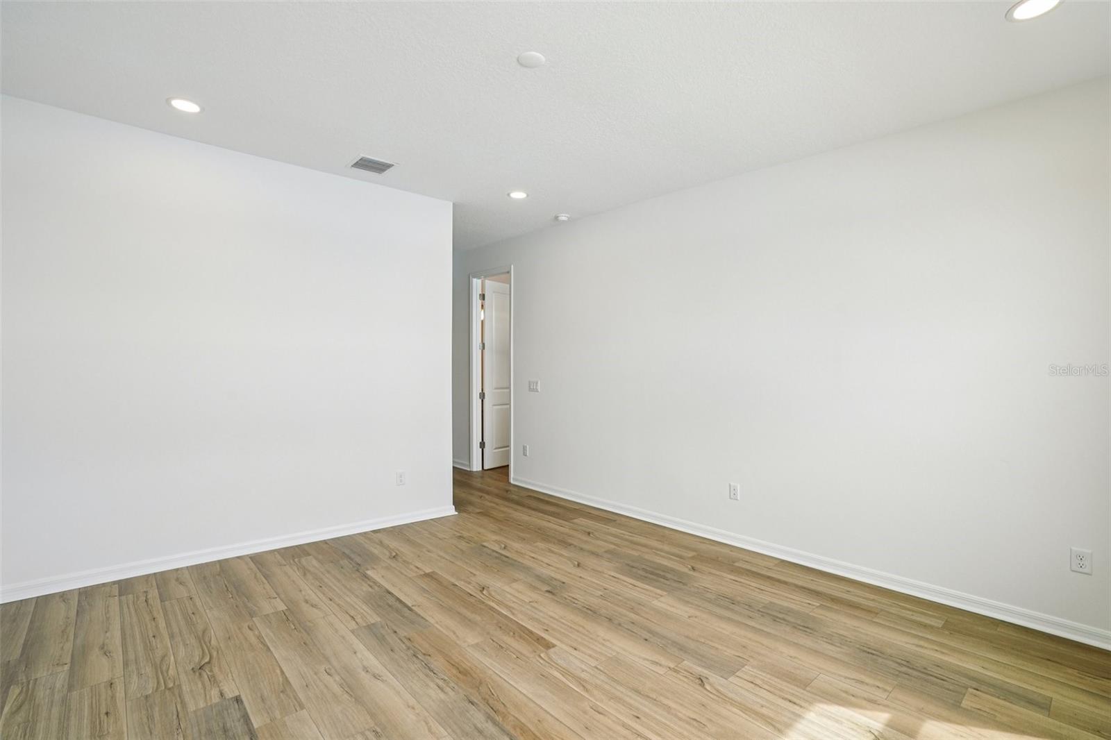 Listing photo id 25 for 11132 Tidepool Court