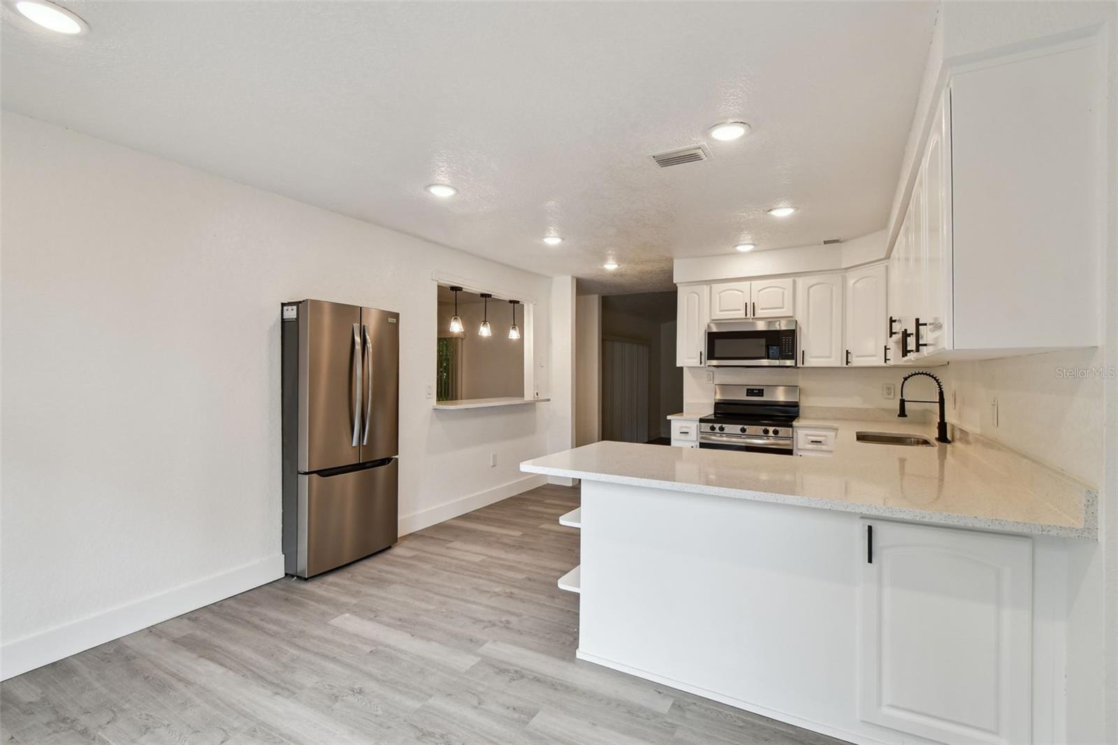 Image 12 of 30 For 4260 Saint Lawrence Drive