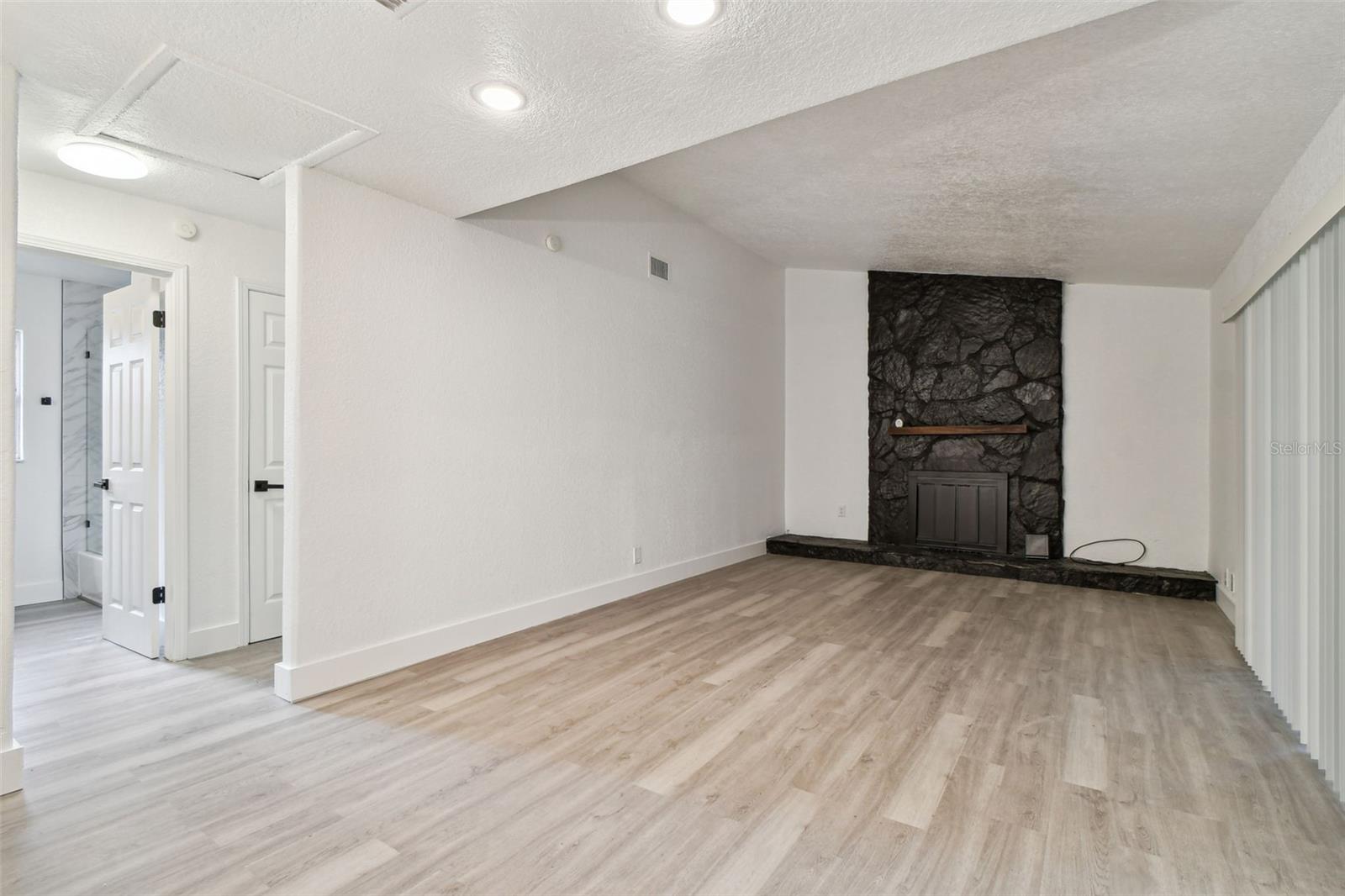 Image 16 of 30 For 4260 Saint Lawrence Drive