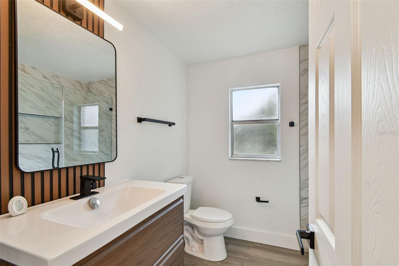 Image 17 of 30 For 4260 Saint Lawrence Drive