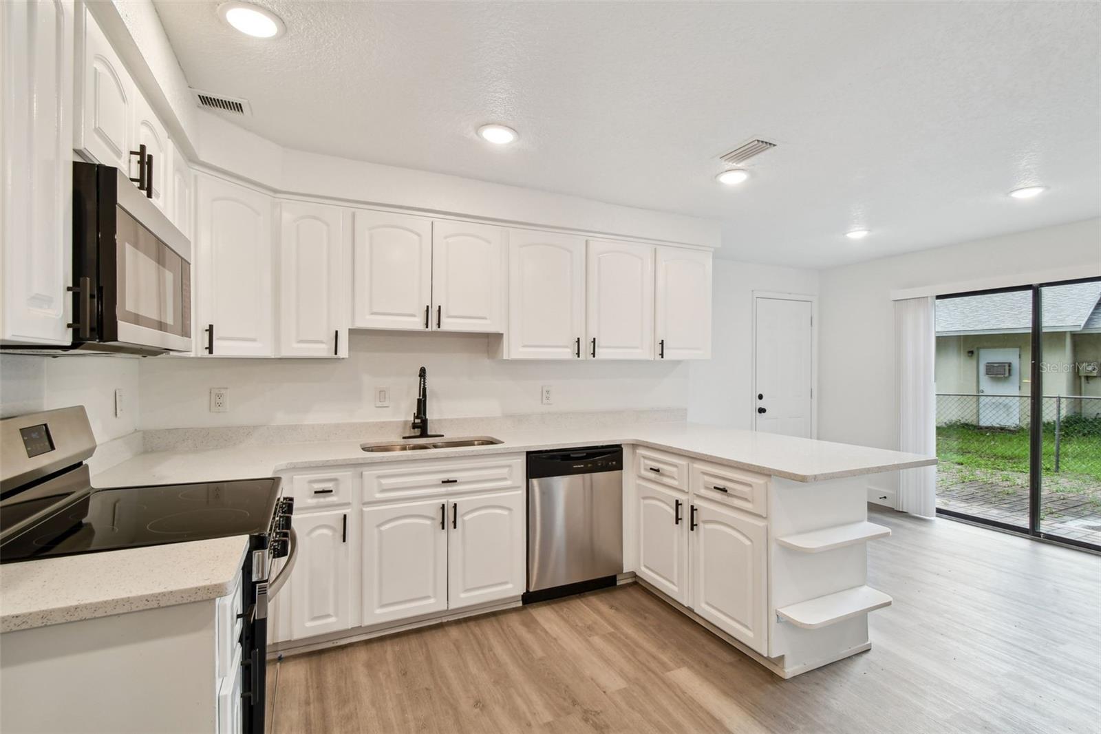 Image 9 of 30 For 4260 Saint Lawrence Drive